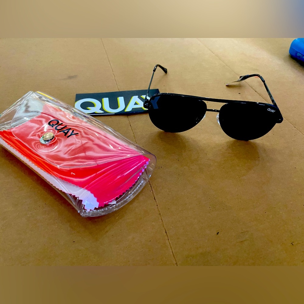Quay Smoke Polarized Sunglasses